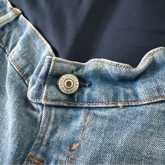 Abercrombie & Fitch Maternity Jeans - Picture 3 of 4